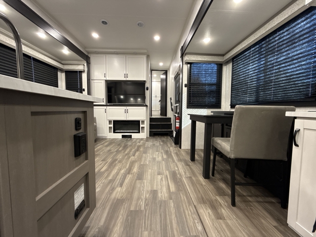 2025 Jayco Seismic 399 — photo 3 of 8