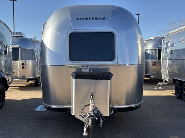 2026 Airstream World Traveler 22RB — photo 4 of 8