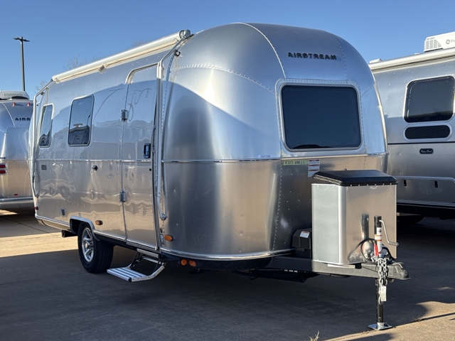 2026 Airstream World Traveler 22RB — photo 1 of 8