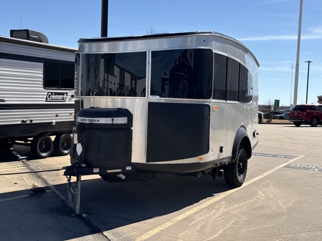 2026 Airstream Basecamp 20XE — photo 5 of 8