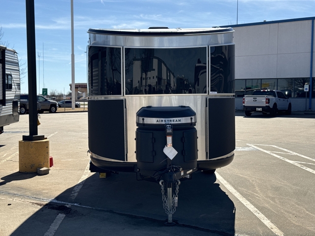 2026 Airstream Basecamp 20XE — photo 4 of 8