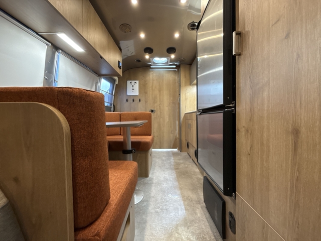 2025 Airstream Trade Wind 23FB Twin — photo 3 of 8