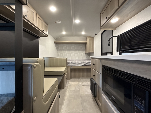 2026 Forest River Rockwood Geo-pro 17LE — photo 4 of 8