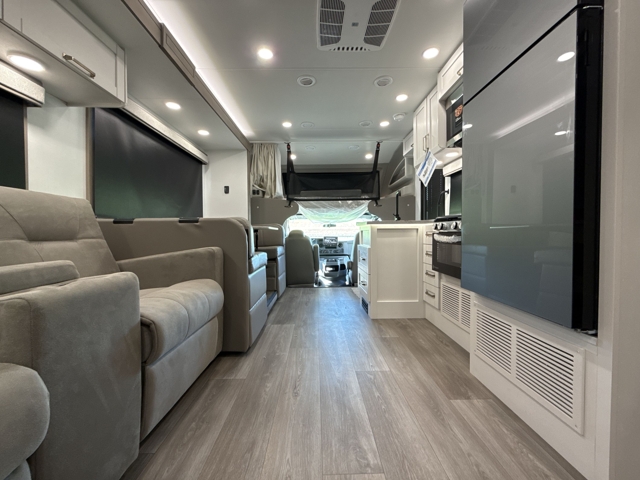 2027 Jayco Greyhawk 30Z — photo 4 of 8