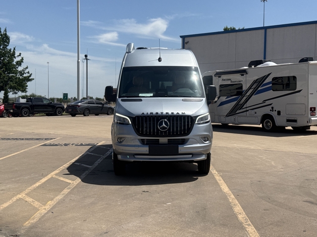 2026 Airstream Interstate 24GL — photo 4 of 8