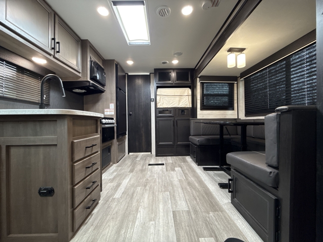 2022 Jayco Jay Flight 24RBS — photo 3 of 8