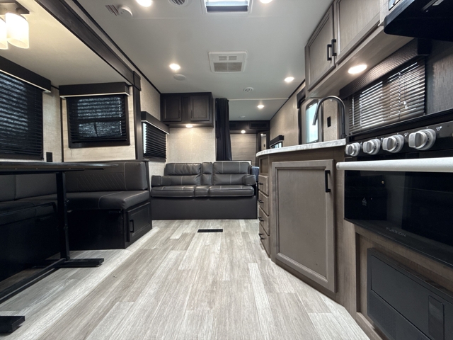 2022 Jayco Jay Flight 24RBS — photo 4 of 8