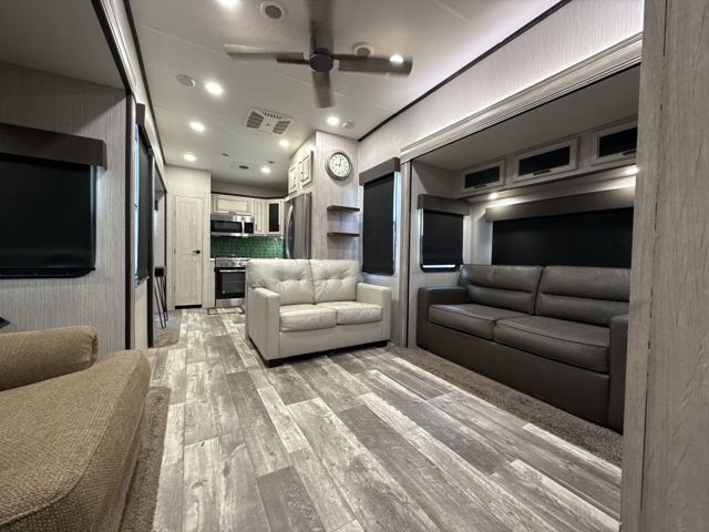 2022 Forest River Sierra Luxury 39BARK — photo 3 of 8