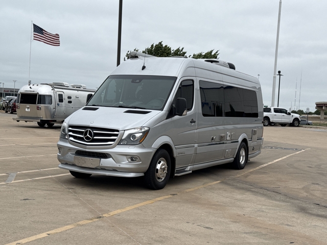 2015 Airstream Interstate 3500 Lounge — photo 5 of 8