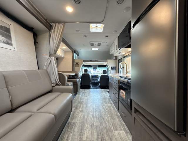 2024 Thor Freedom Elite 24FL — photo 4 of 8