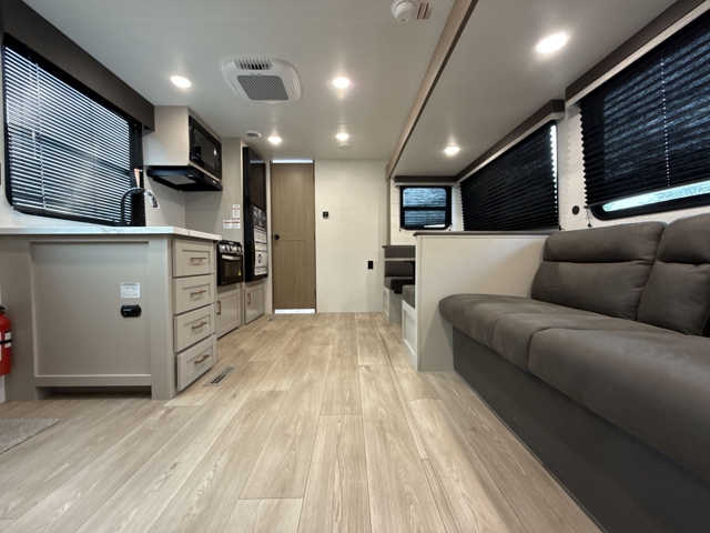 2027 Jayco Jay Flight 265MWS — photo 3 of 8