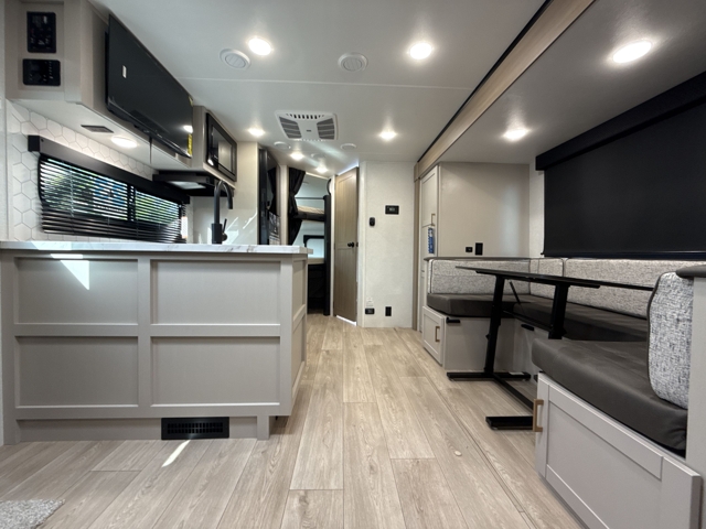 2027 Jayco Jay Feather 21MBH — photo 3 of 8