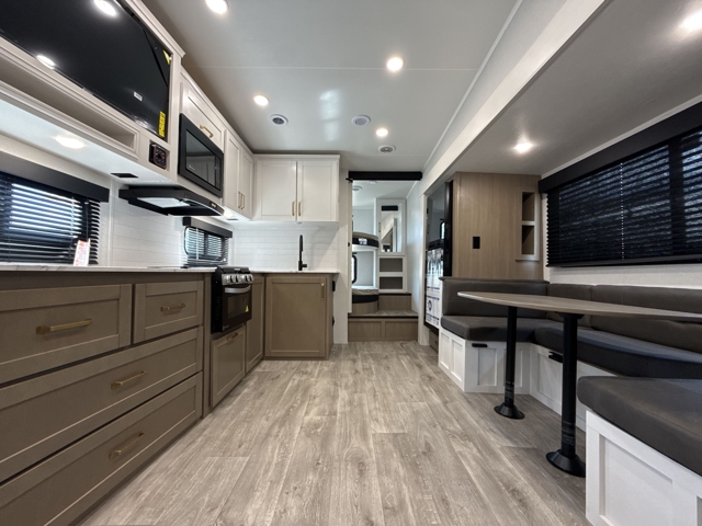2027 Jayco Eagle Sle 28BHU — photo 3 of 8