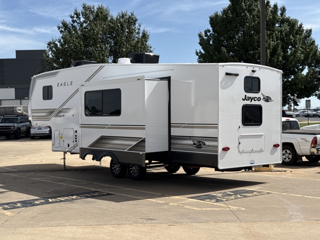 2027 Jayco Eagle Sle 28BHU — photo 7 of 8
