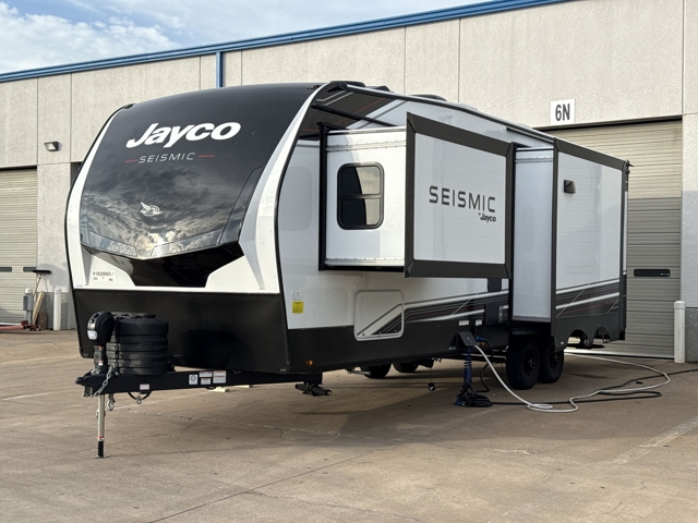 2027 Jayco Seismic 265 — photo 5 of 8