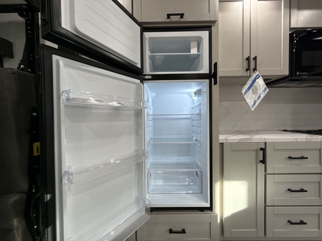2027 Jayco Seismic 265 — photo 8 of 8