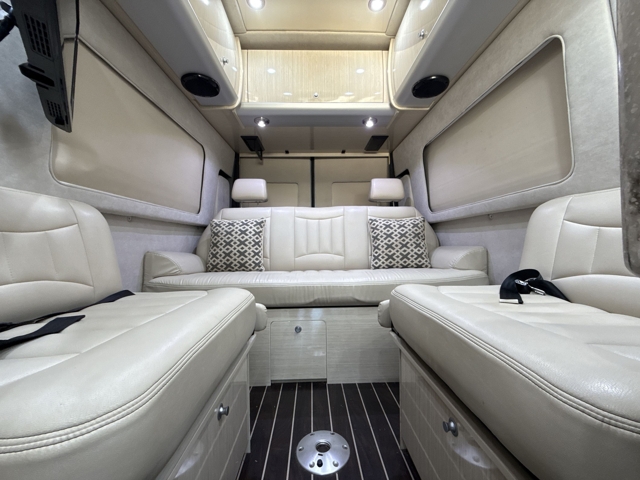 2018 Airstream Interstate Ext Lounge — photo 3 of 8
