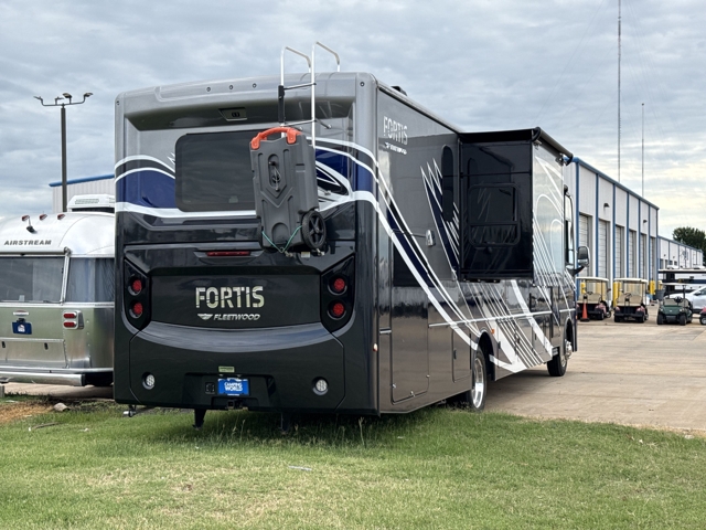2024 Fleetwood Fortis 36Y — photo 8 of 8