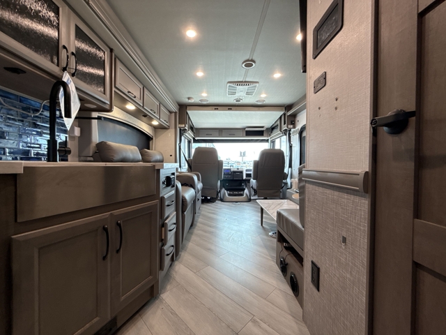 2024 Fleetwood Fortis 36Y — photo 4 of 8