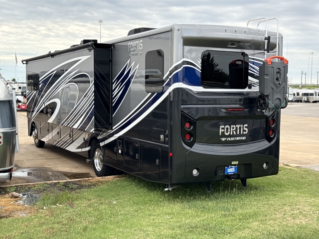 2024 Fleetwood Fortis 36Y — photo 7 of 8