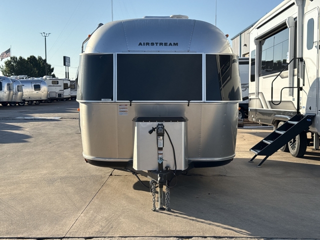 2024 Airstream Bambi 19CB — photo 5 of 8