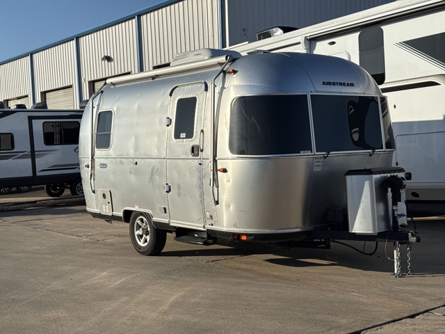 2024 Airstream Bambi 19CB — photo 1 of 8