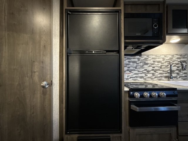 2020 Dutchmen Aspen Trail LE 25BH — photo 8 of 8