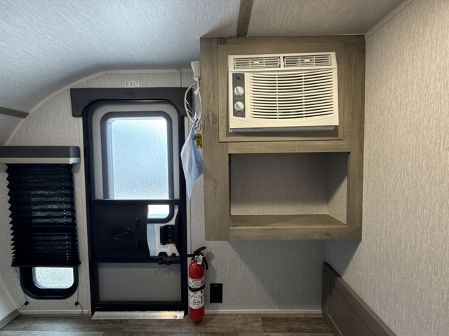 2026 Sunset Park RV Sunray 109 — photo 3 of 8