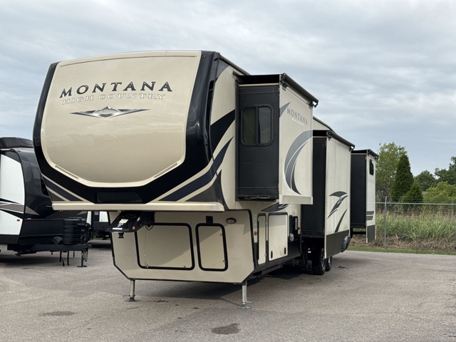 2018 Keystone Montana High Country 365BH — photo 6 of 8