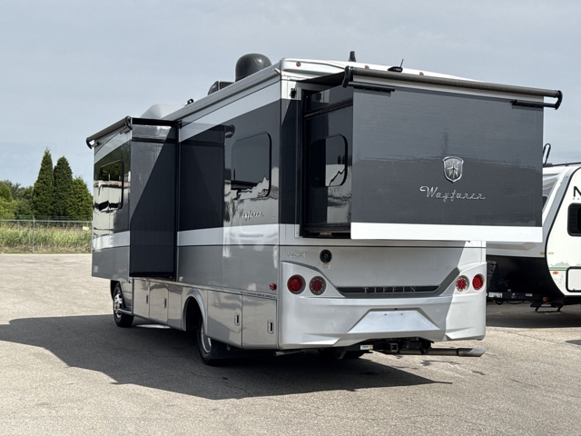 2020 Tiffin Wayfarer 25QW — photo 6 of 8