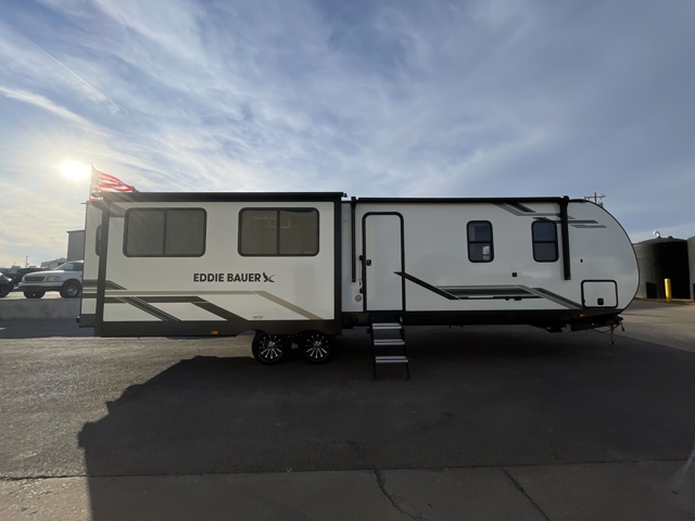 2025 Heartland Eddie Bauer Signature 3311RL — photo 6 of 8