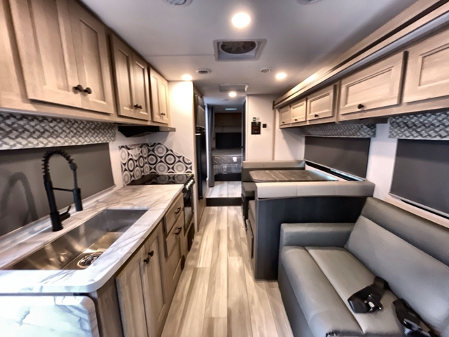 2026 Forest River Sunseeker LE 2850SF — photo 3 of 8