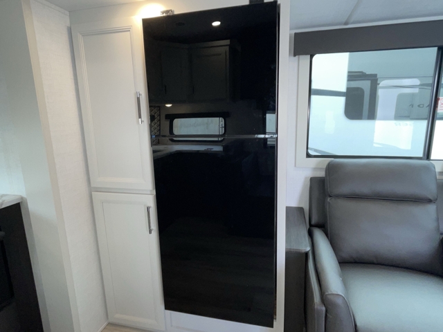2025 Keystone Arcadia Super Lite 242SLMD — photo 8 of 8