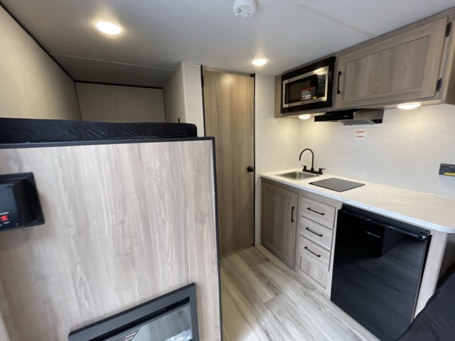 2026 Keystone Coleman 13B — photo 3 of 8