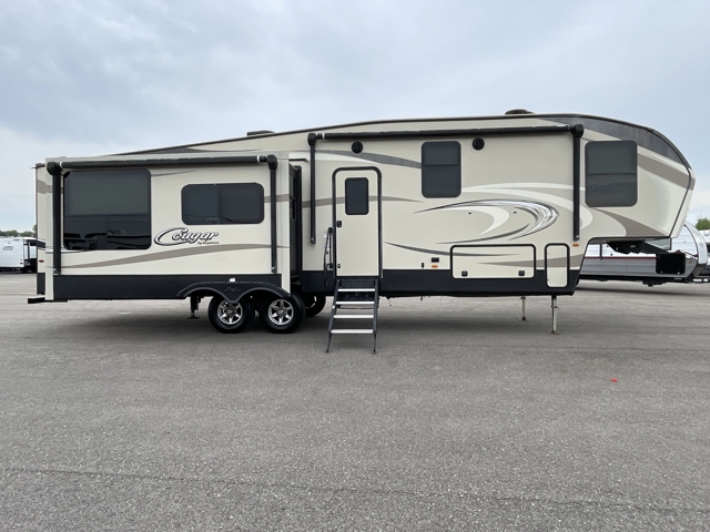 2018 Keystone Cougar 341RKI — photo 6 of 8