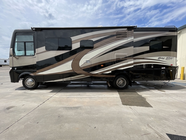 2017 Newmar Bay Star Sport 3013 — photo 5 of 8