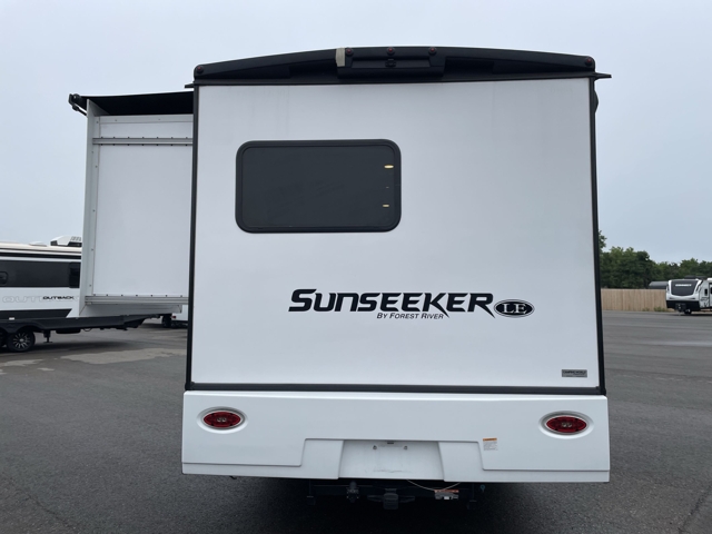 2024 Forest River Sunseeker LE 2250SC — photo 8 of 8
