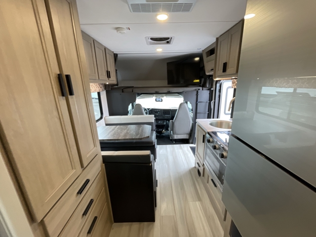 2024 Forest River Sunseeker LE 2250SC — photo 4 of 8