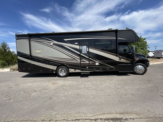 2022 Nexus RV Triumph Super C 34TSC — photo 6 of 8