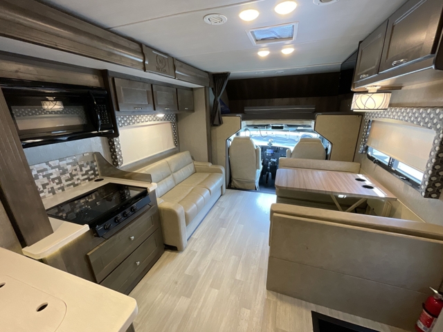 2022 Nexus RV Triumph Super C 34TSC — photo 3 of 8