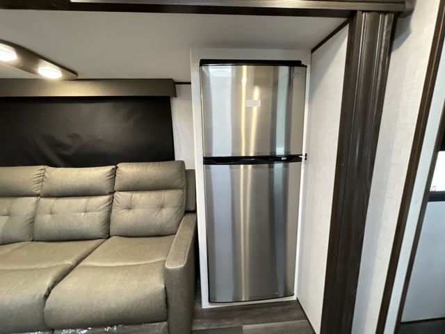 2022 Dutchmen Atlas 2202RB — photo 8 of 8
