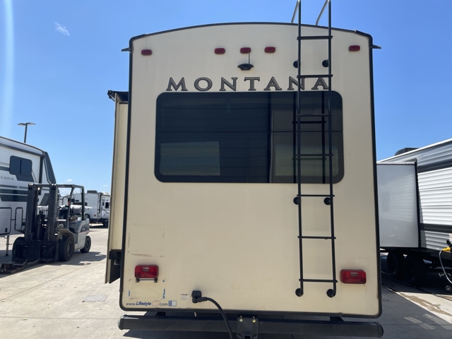 2017 Keystone Montana 3950BR — photo 6 of 8