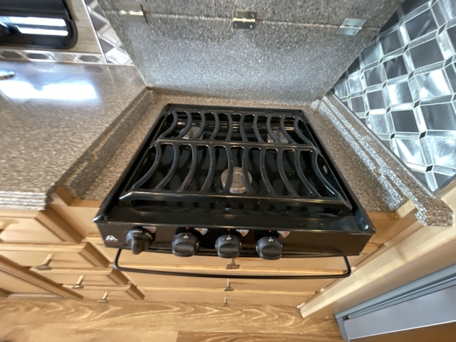 2017 Newmar Canyon Star 3953 — photo 8 of 8