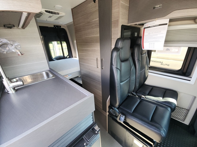2026 Jayco Terrain 19Y — photo 3 of 8