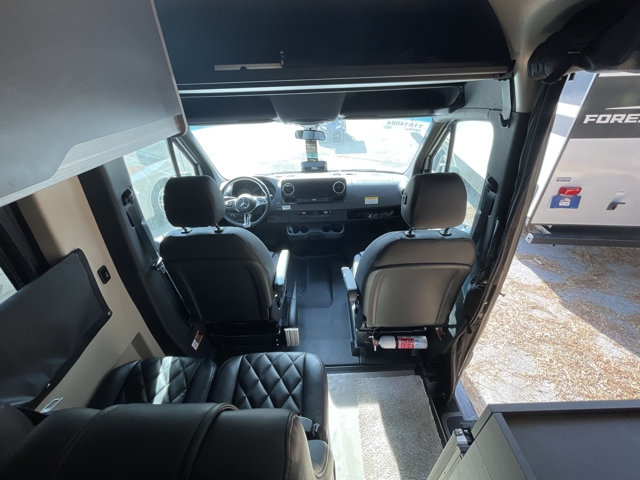 2026 Jayco Terrain 19YG — photo 4 of 8