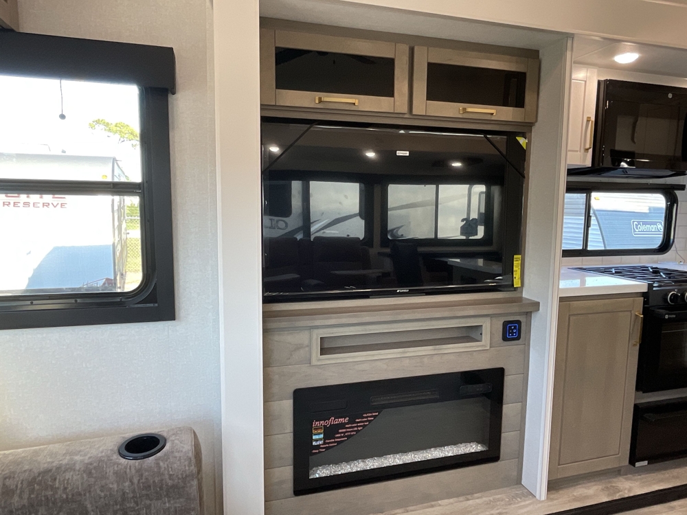 2026 Jayco Eagle 355MBQS — photo 7 of 8