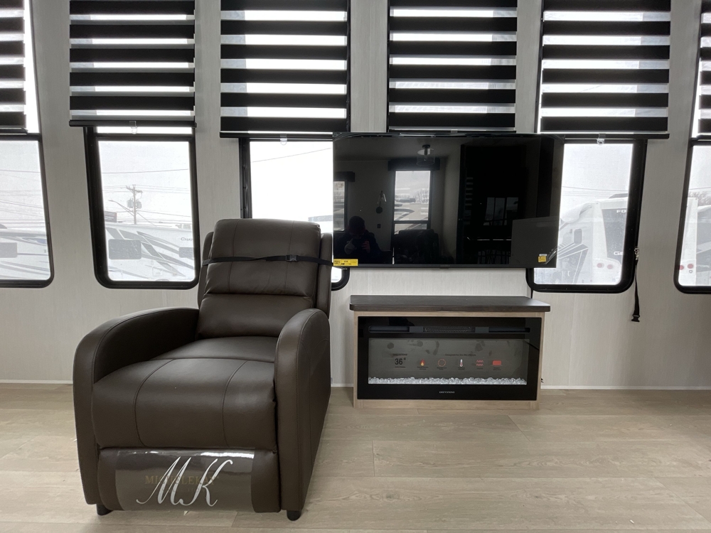 tv-fireplace-recliner