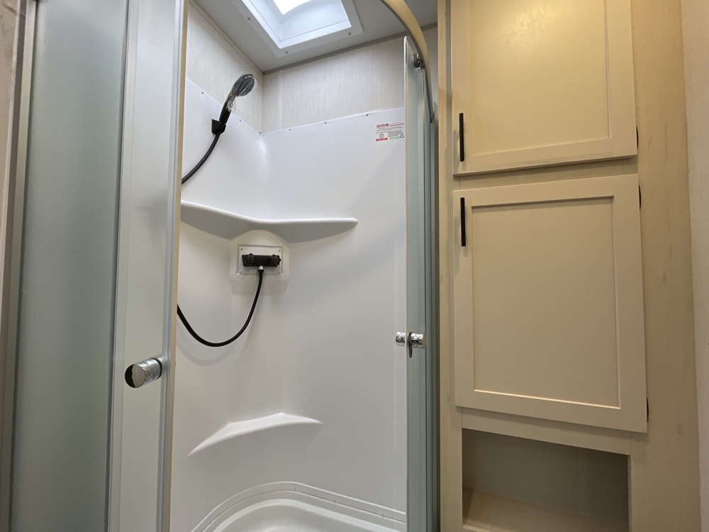 shower-storage