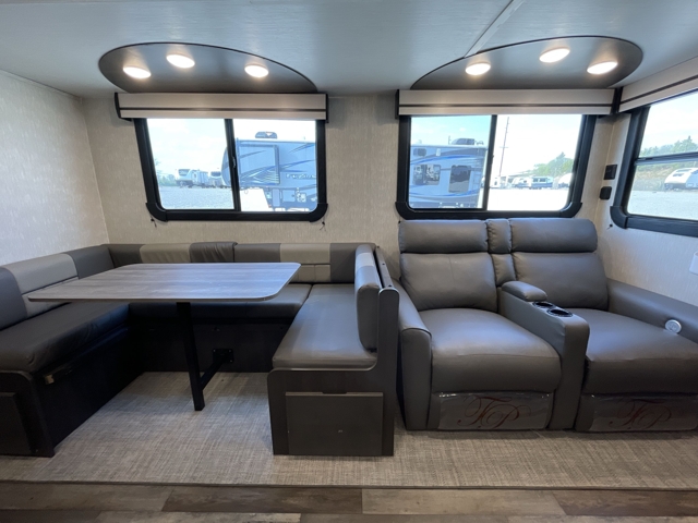 2024 Crossroads Cruiser Aire 33BHB — photo 8 of 8