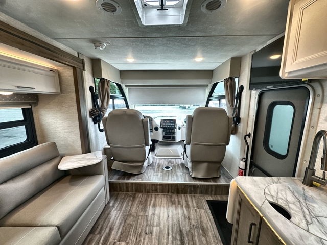 2026 Thor Freedom Traveler A24 — photo 4 of 8